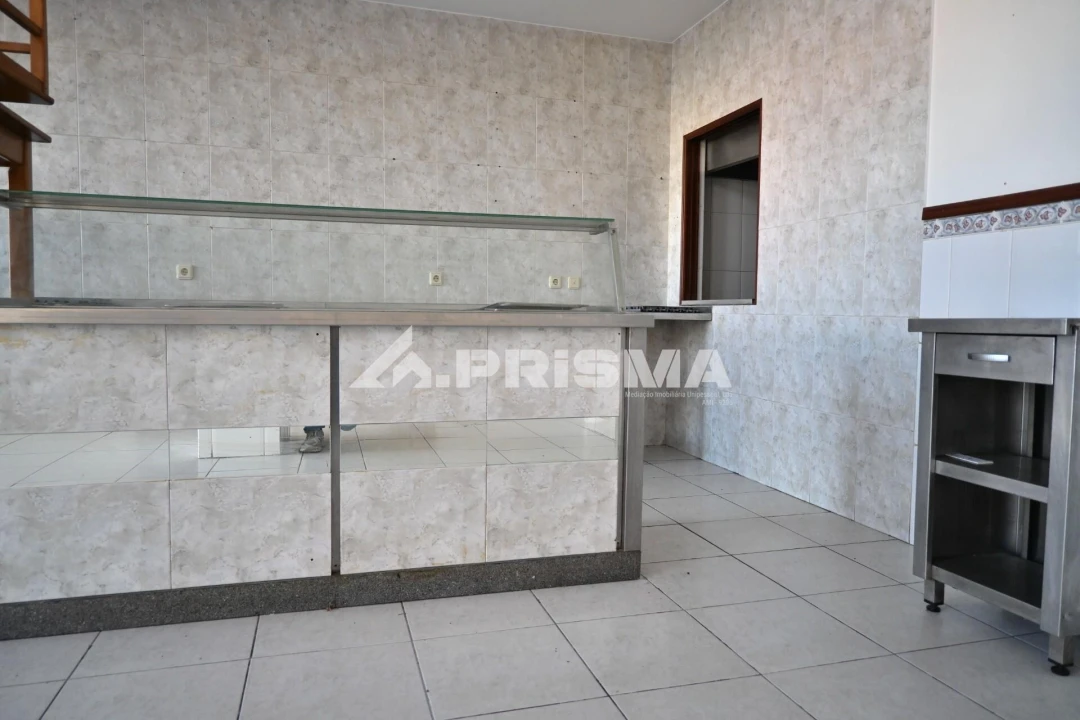 Negócio para Venda em Castelo Branco Foto 7