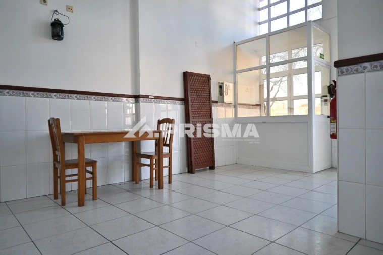 Negócio para Venda em Castelo Branco Foto 9