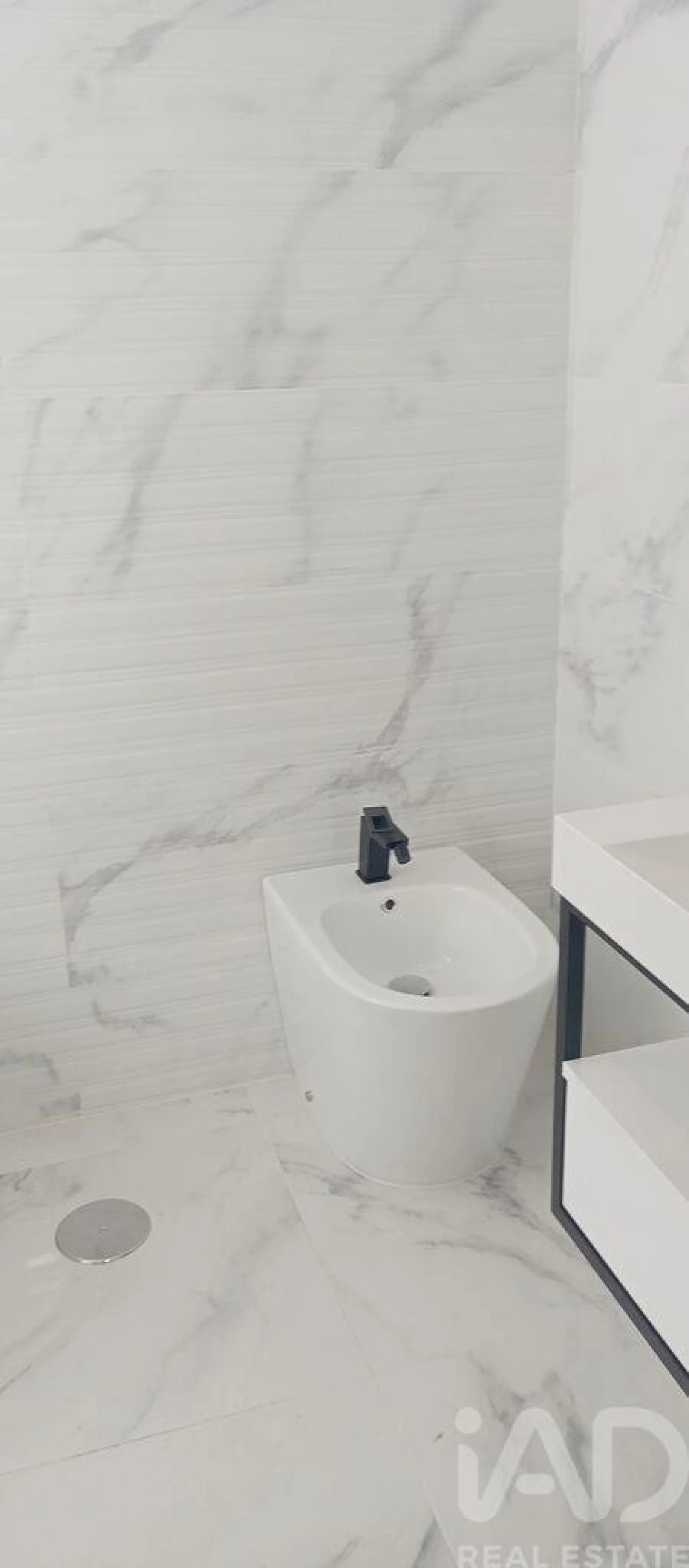 Moradia T4 para Venda em Antuzede e Vil de Matos Foto 8