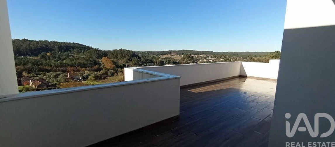 Moradia T4 para Venda em Antuzede e Vil de Matos Foto 16