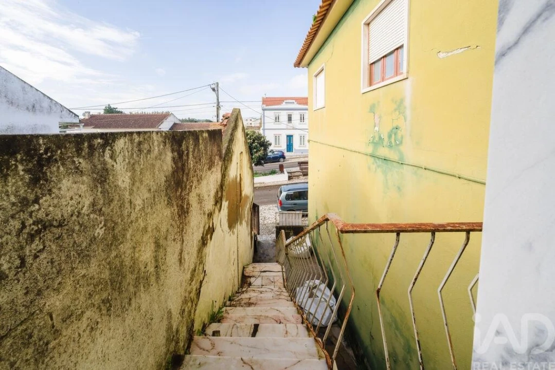 Moradia T4 para Venda em Vermelha Foto 8