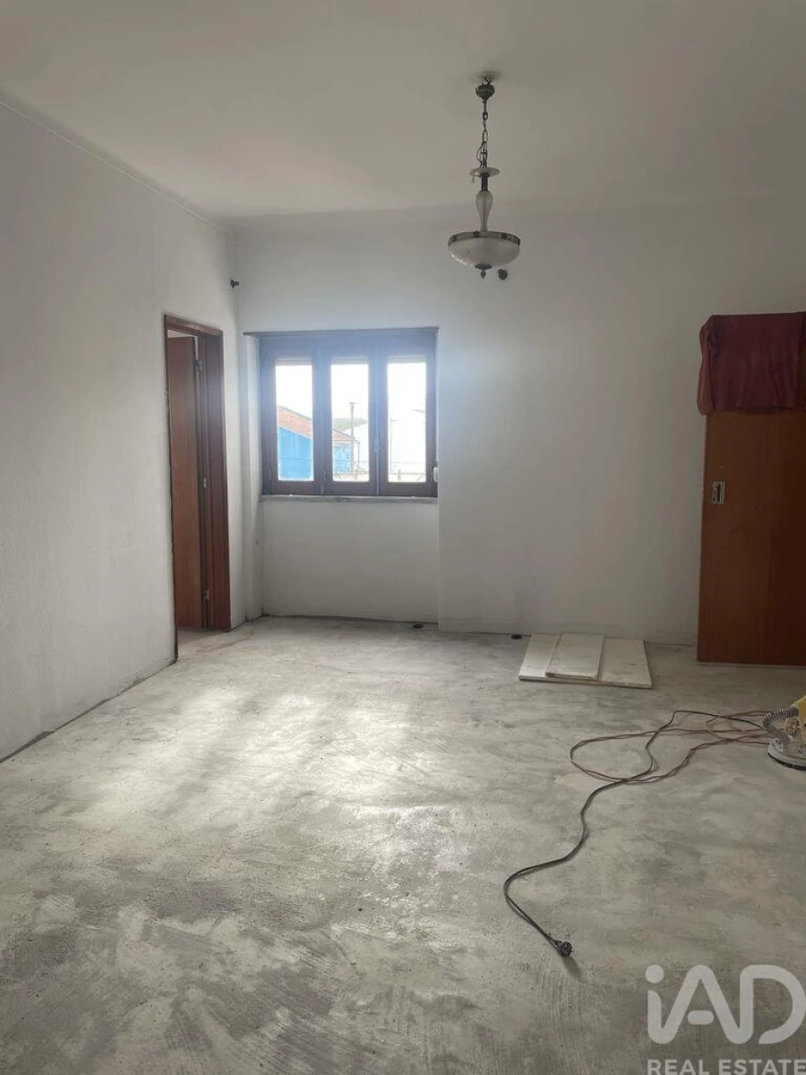 Moradia T4 para Venda em Vermelha Foto 9