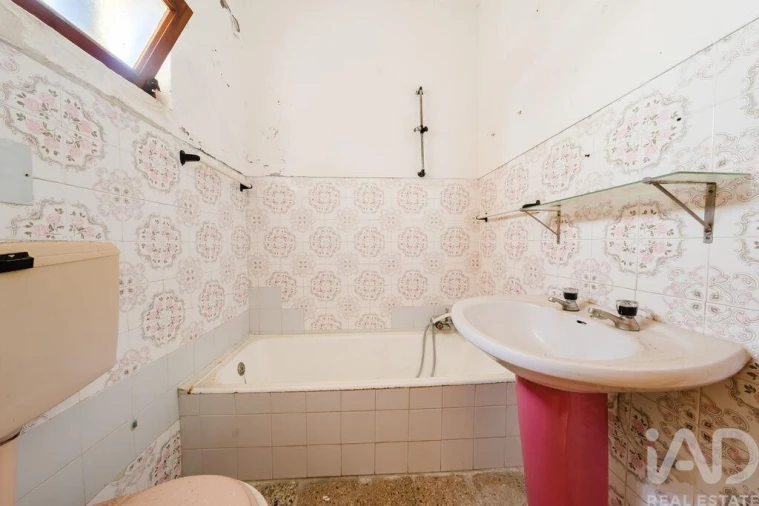 Moradia T4 para Venda em Vermelha Foto 8