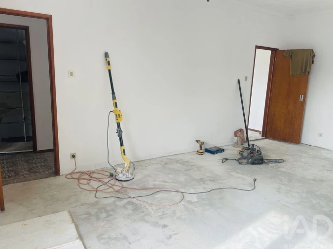 Moradia T4 para Venda em Vermelha Foto 10