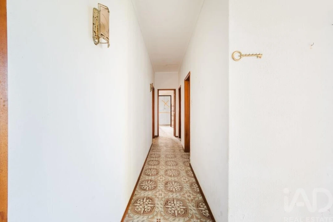 Moradia T4 para Venda em Vermelha Foto 9