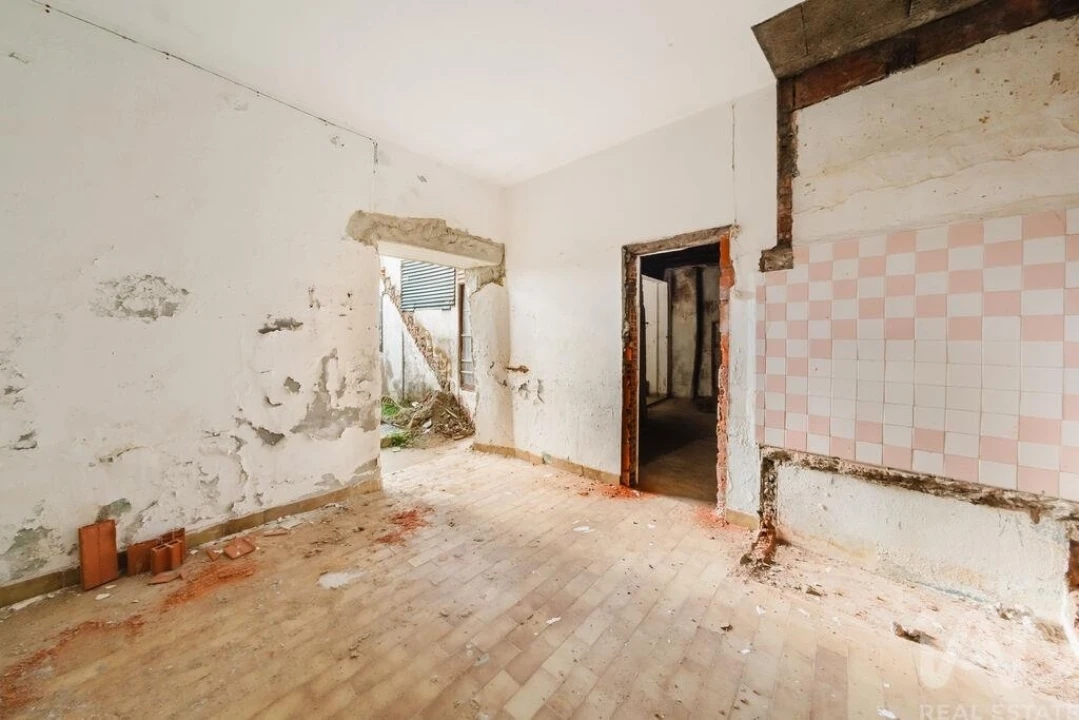 Moradia T4 para Venda em Vermelha Foto 19