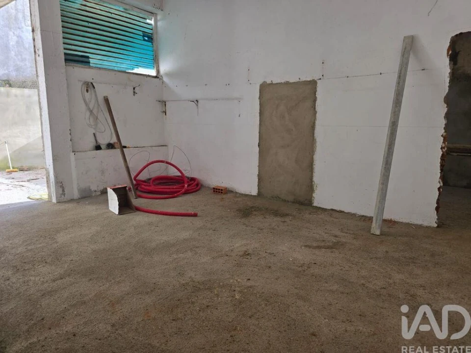 Moradia T4 para Venda em Vermelha Foto 19