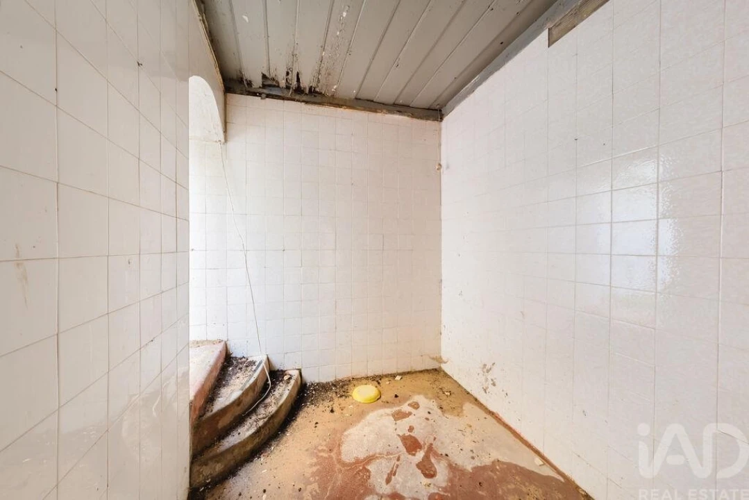 Moradia T2 para Venda em Vermelha Foto 22