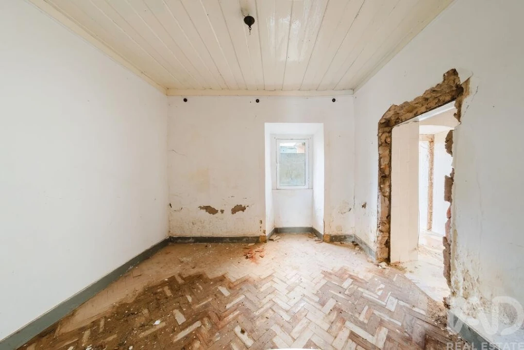 Moradia T2 para Venda em Vermelha Foto 28