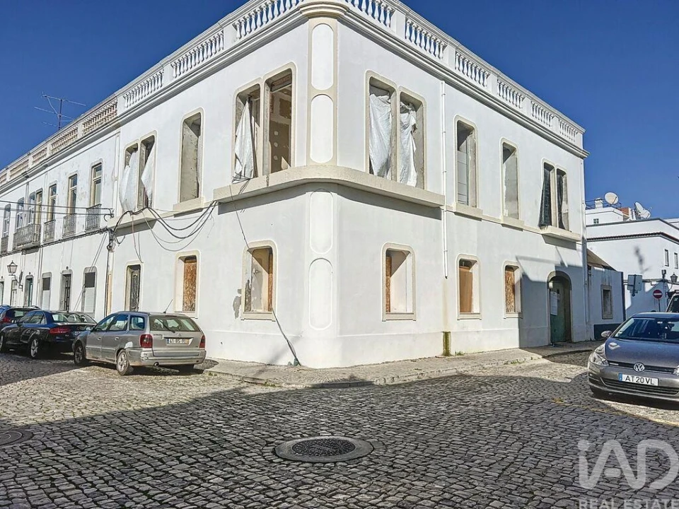 Prédio para Venda em Vila Real de Santo Antonio Foto 3