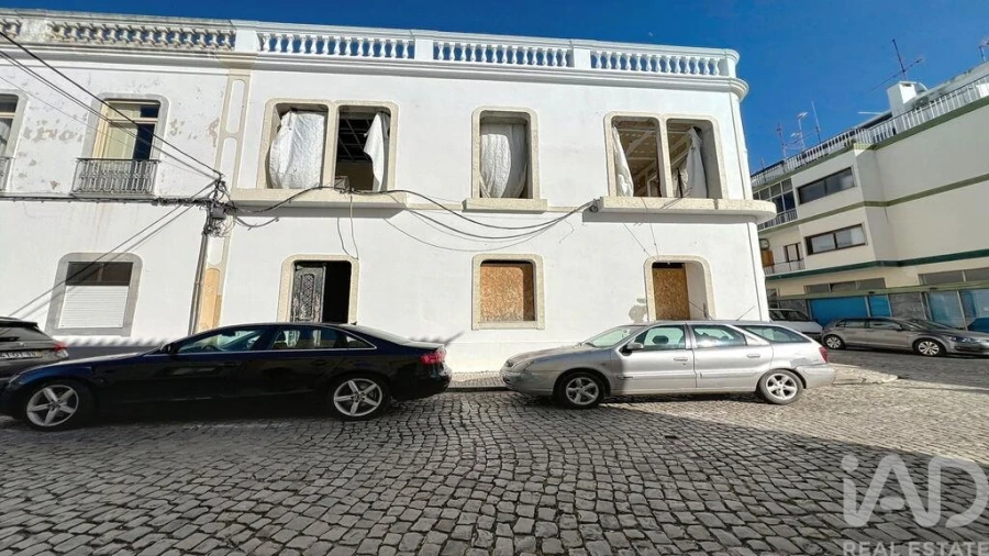 Prédio para Venda em Vila Real de Santo Antonio Foto 4