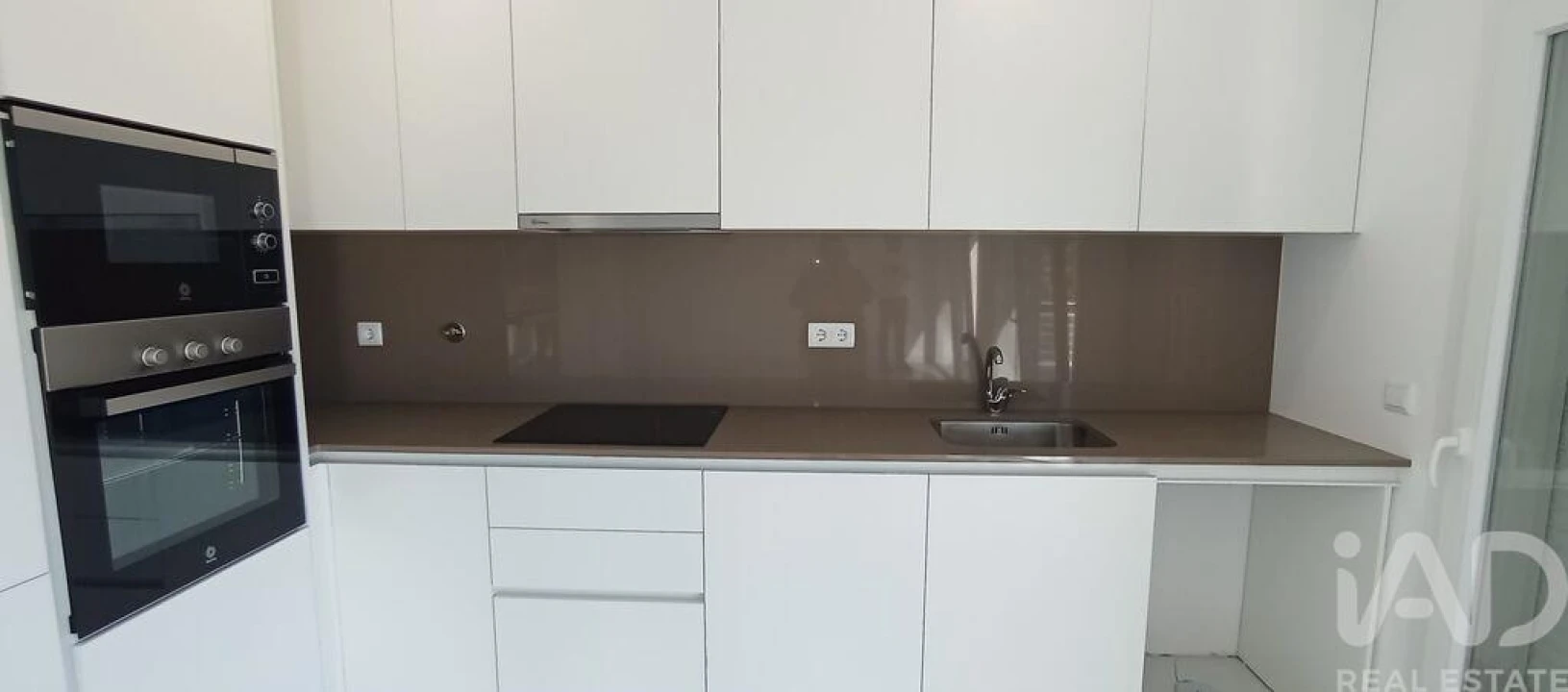 Moradia T4 para Venda em Antuzede e Vil de Matos Foto 8