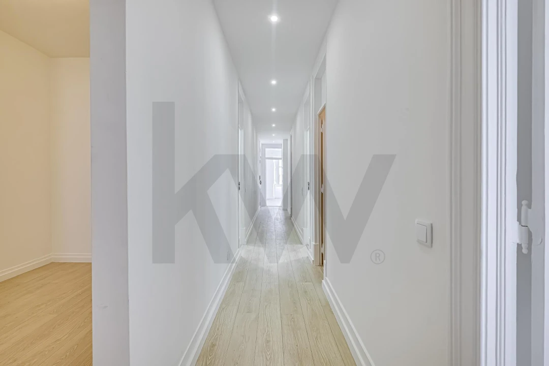 Apartamento T3 para Arrendamento em Avenidas Novas Foto 2