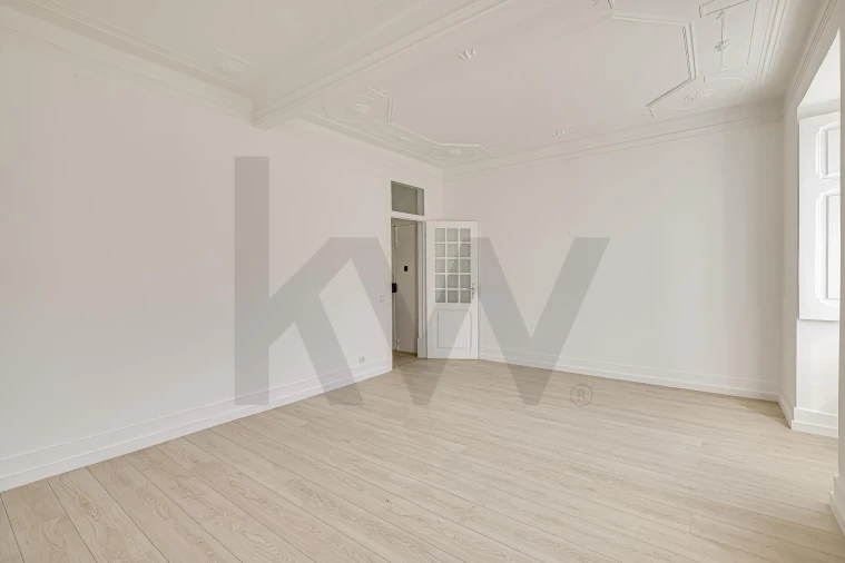 Apartamento T3 para Arrendamento em Avenidas Novas Foto 4