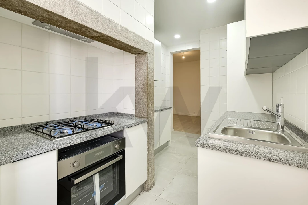 Apartamento T3 para Arrendamento em Avenidas Novas Foto 16
