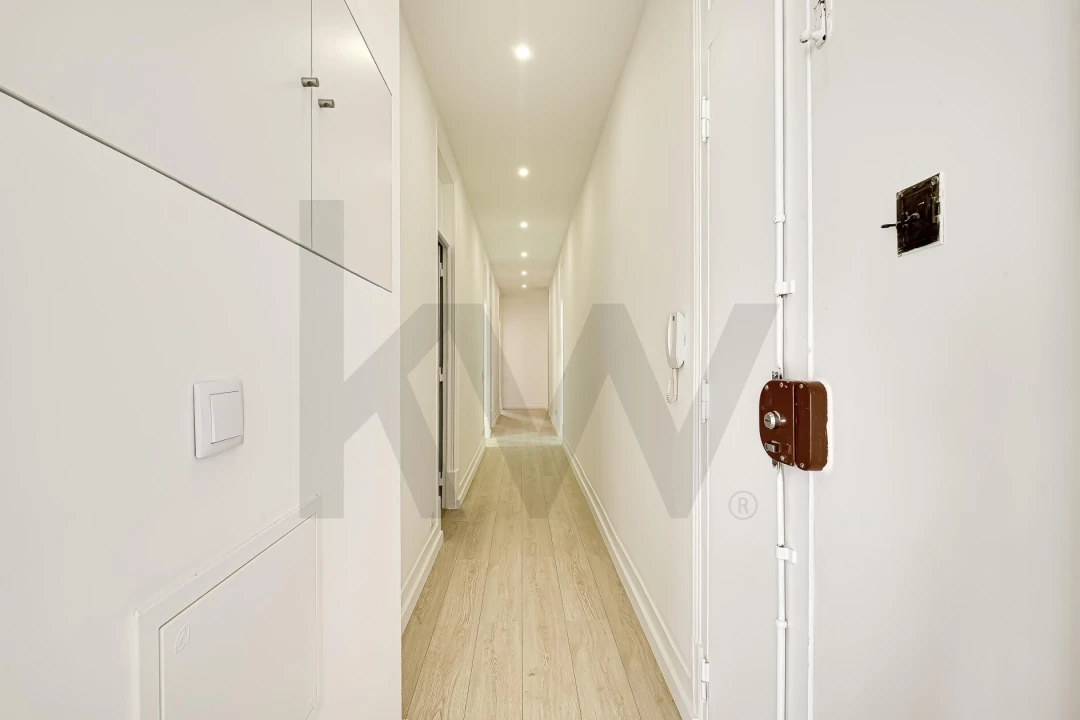 Apartamento T3 para Arrendamento em Avenidas Novas Foto 1