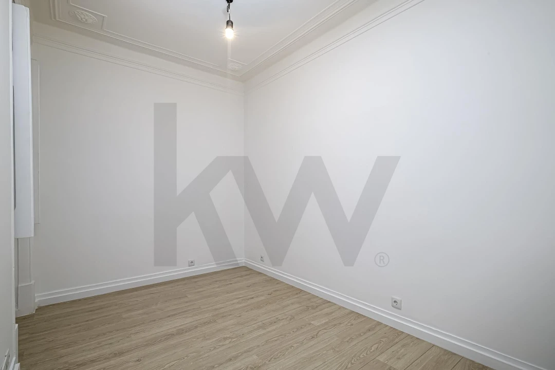 Apartamento T3 para Arrendamento em Avenidas Novas Foto 10