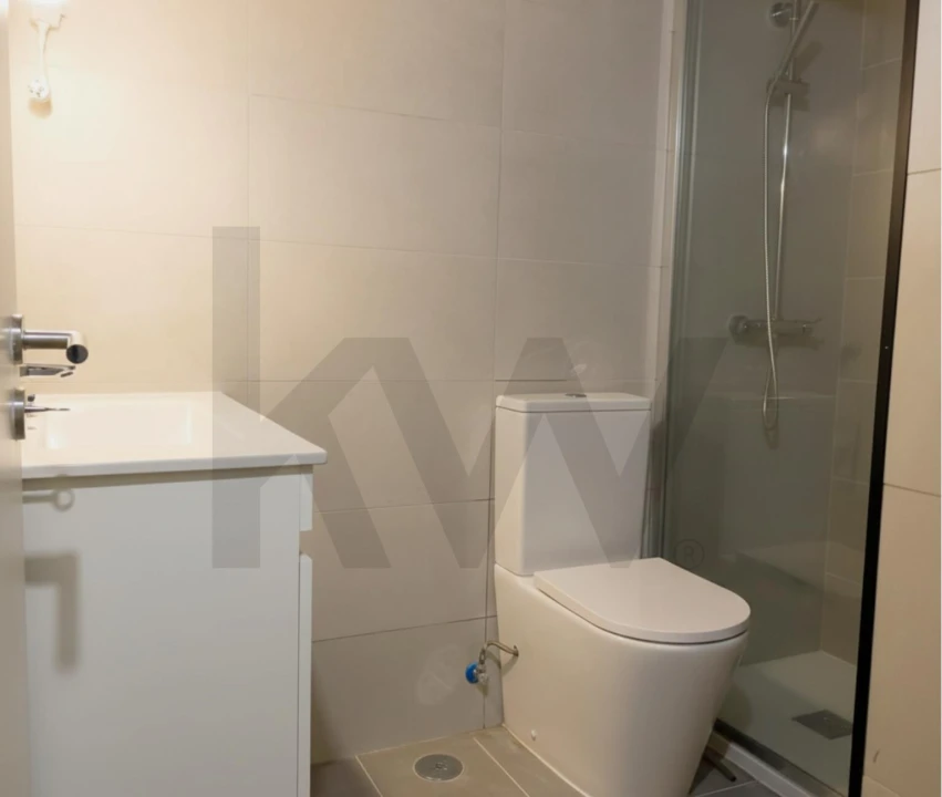 Apartamento T1 para Arrendamento em Arrimal e Mendiga Foto 9