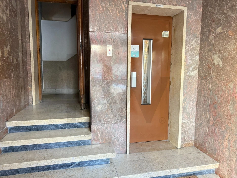 Apartamento T2 para Arrendamento em Campo de Ourique Foto 25