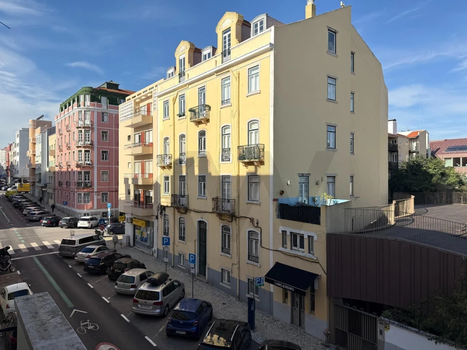 Apartamento T2 para Arrendamento em Campo de Ourique Foto 23