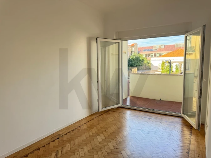 Apartamento T2 para Arrendamento em Campo de Ourique Foto 11