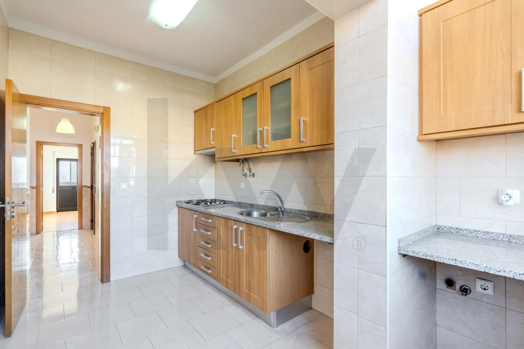 Apartamento T2 para Venda em Baixa da Banheira e Vale da Amoreira Foto 3