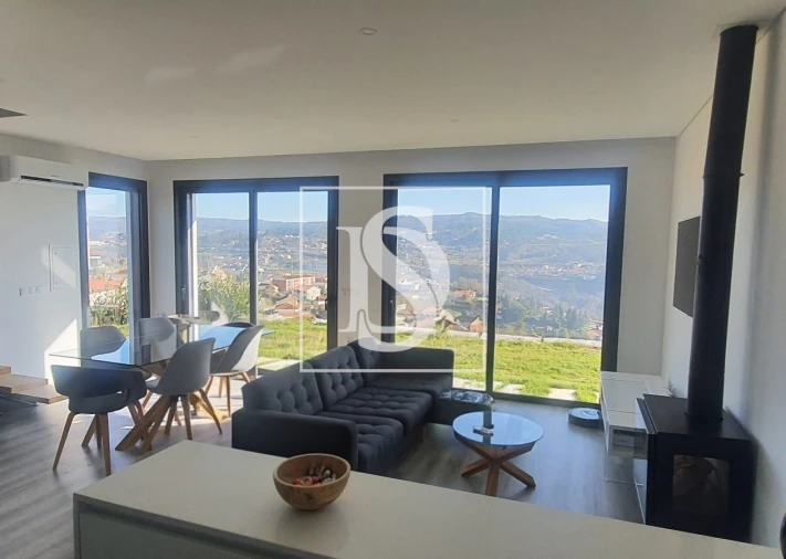 Moradia T3 para Venda em Fafe Foto 1