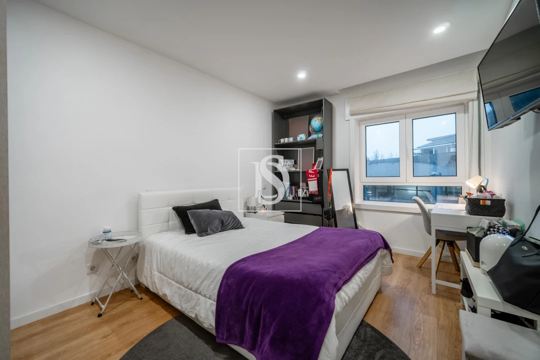 Apartamento T3 para Venda em Arcozelo Foto 13