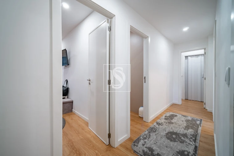 Apartamento T3 para Venda em Arcozelo Foto 9