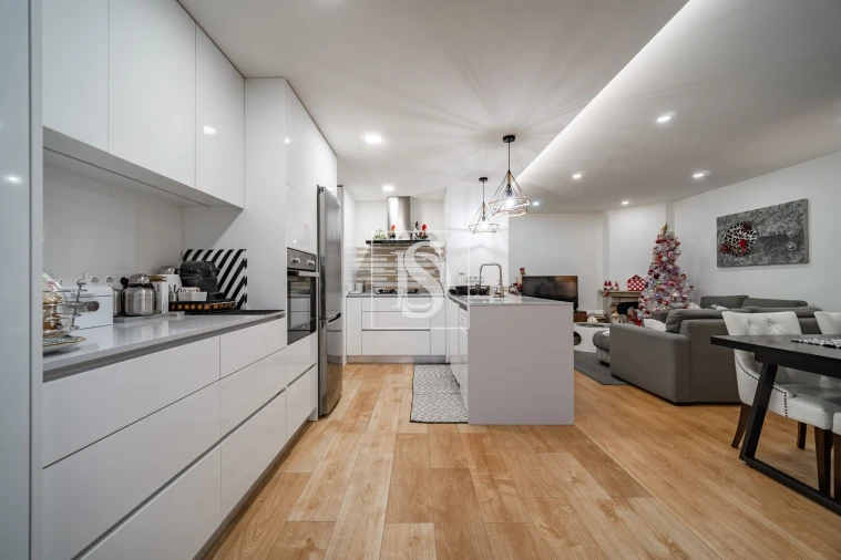 Apartamento T3 para Venda em Arcozelo Foto 4