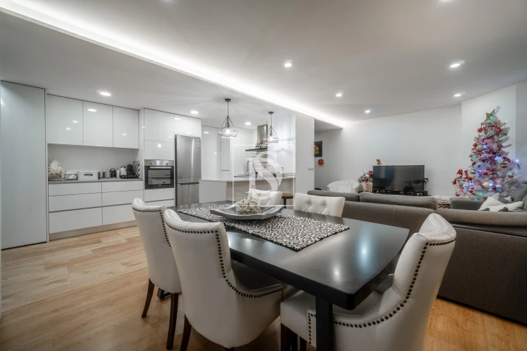 Apartamento T3 para Venda em Arcozelo Foto 3