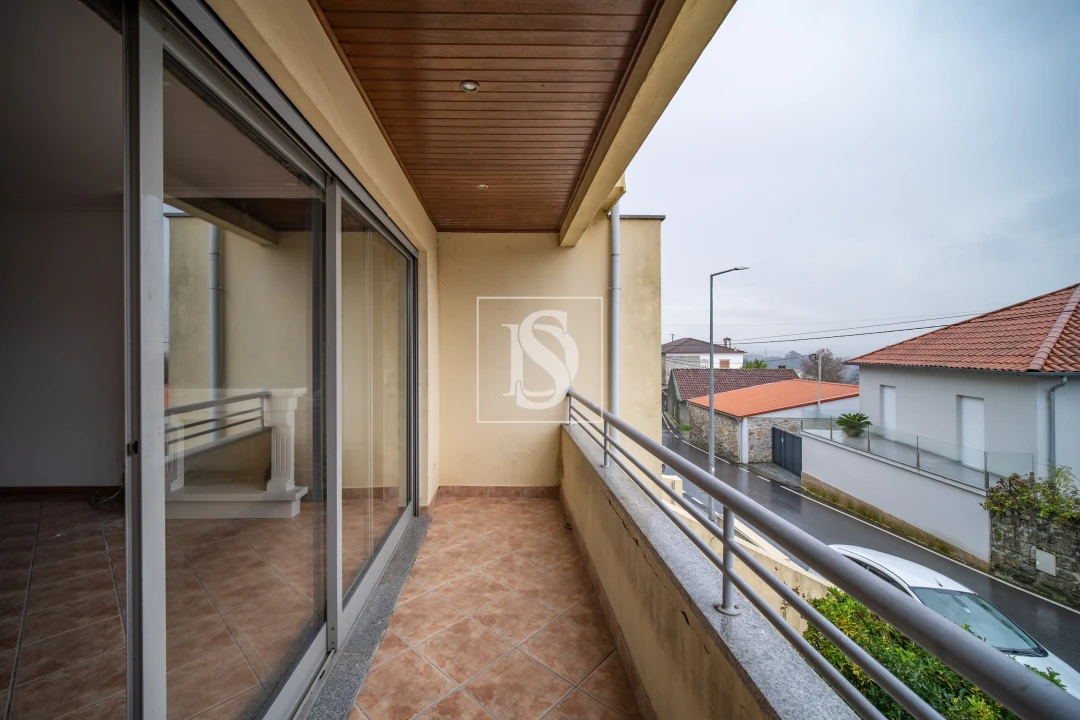 Moradia T3 para Venda em Lage Foto 3