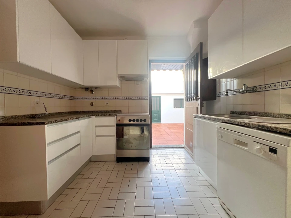 Moradia T5 para Arrendamento em Ramalde Foto 18