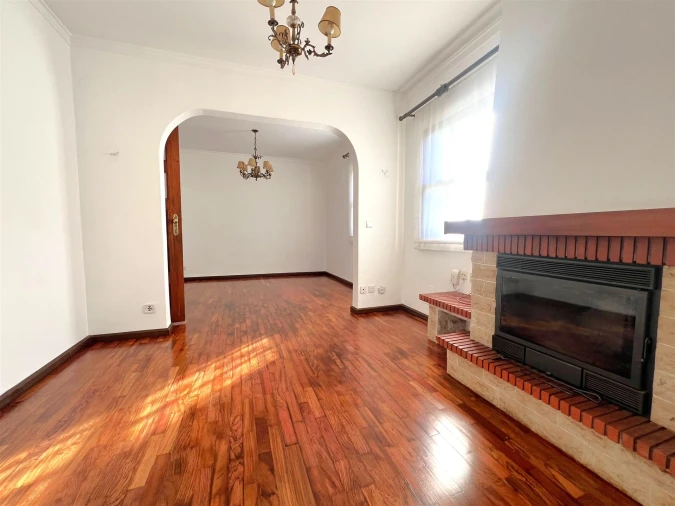 Moradia T5 para Arrendamento em Ramalde Foto 10