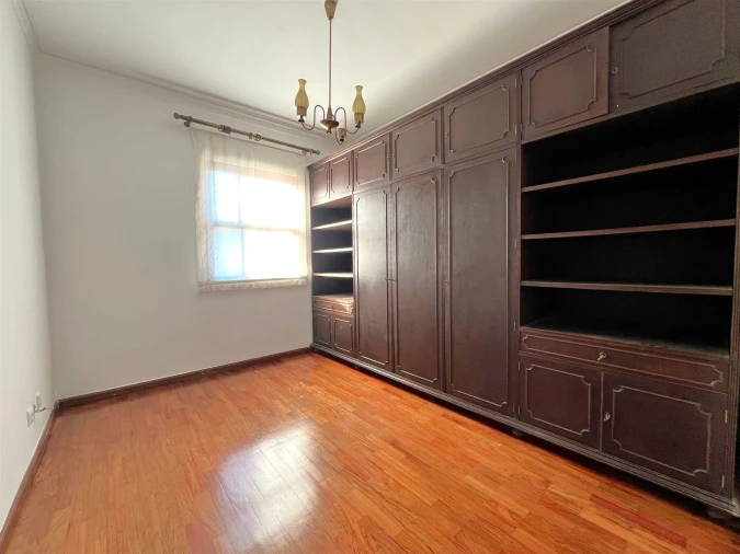 Moradia T5 para Arrendamento em Ramalde Foto 22