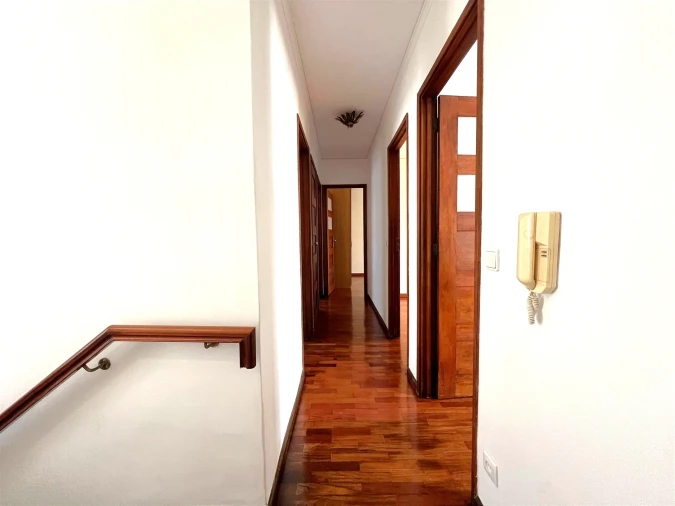 Moradia T5 para Arrendamento em Ramalde Foto 21