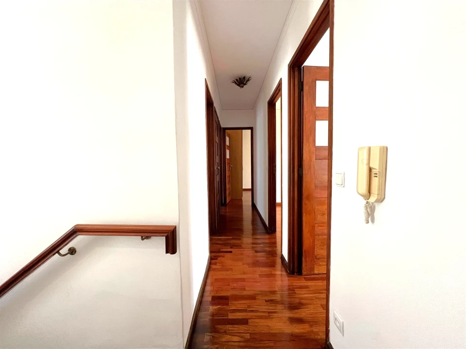 Moradia T5 para Arrendamento em Ramalde Foto 21