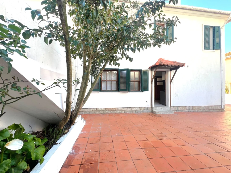 Moradia T5 para Arrendamento em Ramalde Foto 4