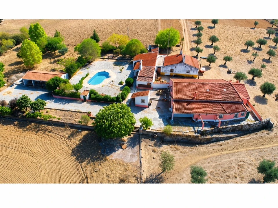 Moradia T4 para Venda em Cabeço de Vide Foto 12