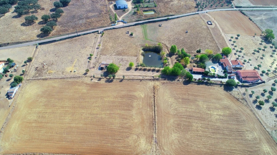 Moradia T4 para Venda em Cabeço de Vide Foto 5