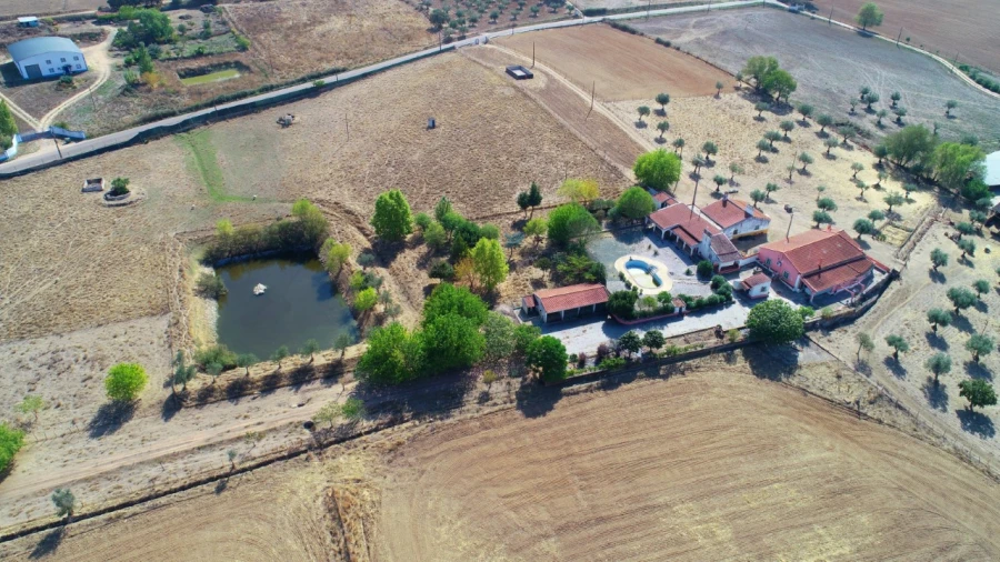 Moradia T4 para Venda em Cabeço de Vide Foto 7