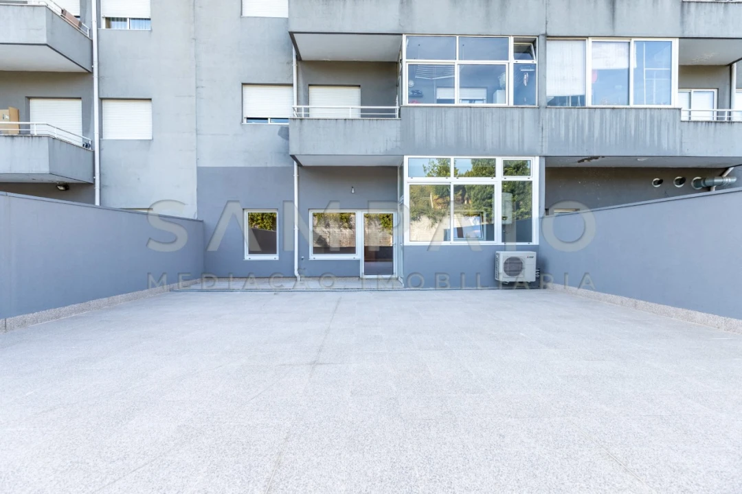 Apartamento T2 para Venda em Fânzeres e São Pedro da Cova Foto 7