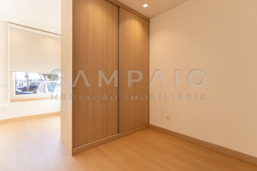 Apartamento T2 para Venda em Fânzeres e São Pedro da Cova Foto 28