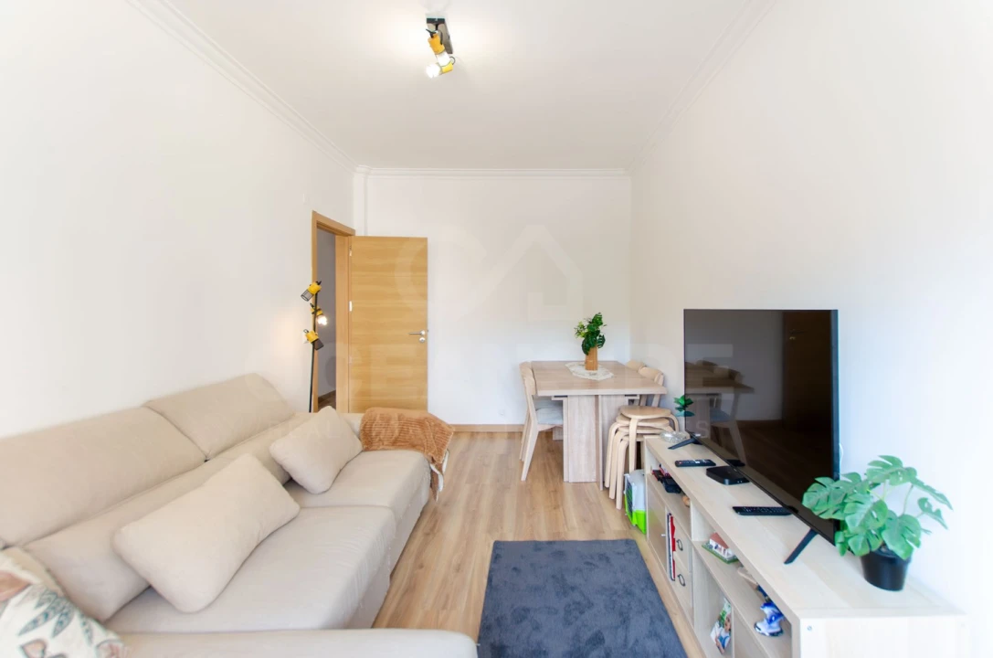 Apartamento T2 para Venda em Agualva e Mira-Sintra Foto 3