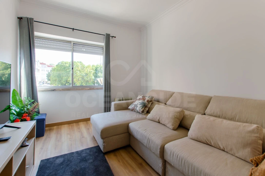 Apartamento T2 para Venda em Agualva e Mira-Sintra Foto 6