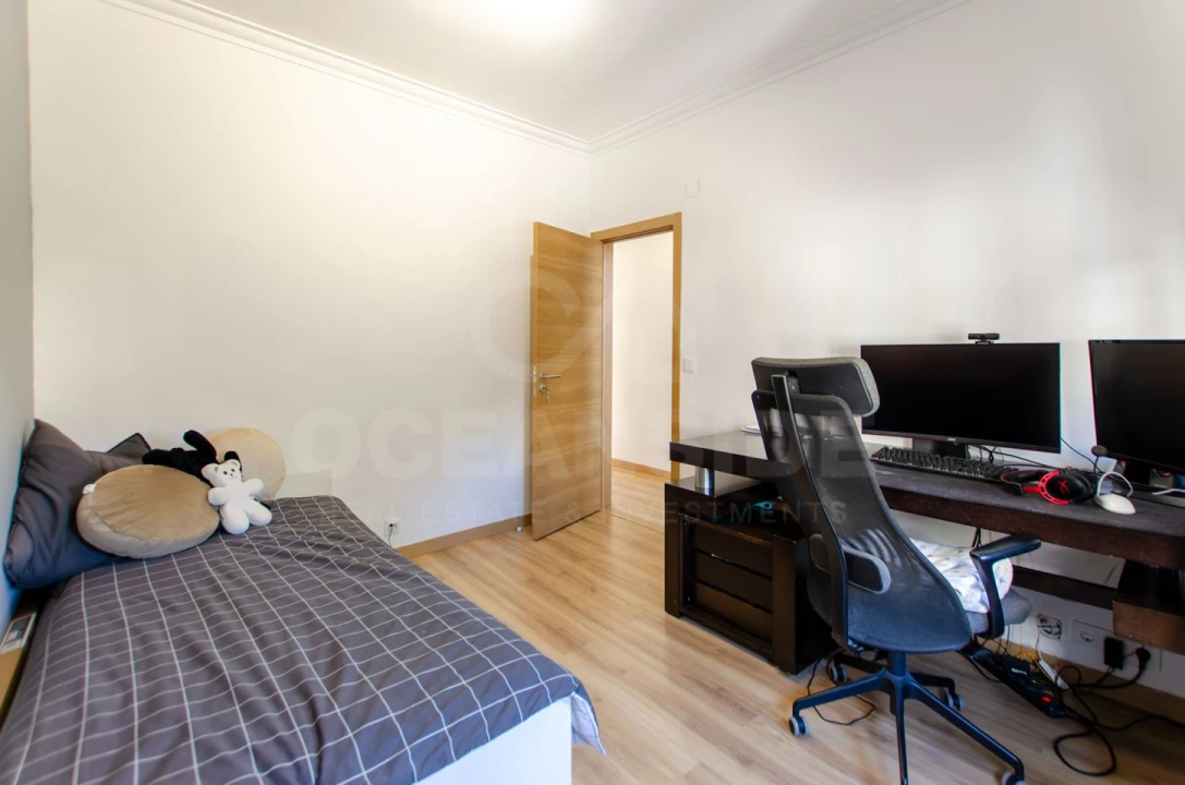 Apartamento T2 para Venda em Agualva e Mira-Sintra Foto 24