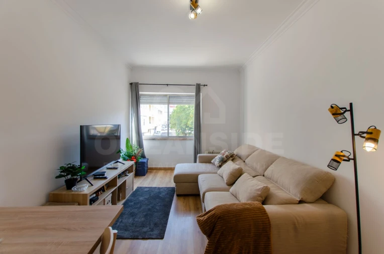 Apartamento T2 para Venda em Agualva e Mira-Sintra Foto 2