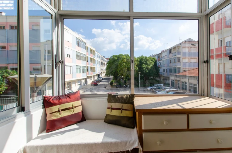 Apartamento T2 para Venda em Agualva e Mira-Sintra Foto 12