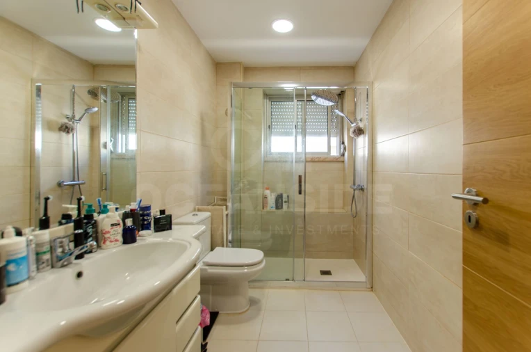 Apartamento T2 para Venda em Agualva e Mira-Sintra Foto 14