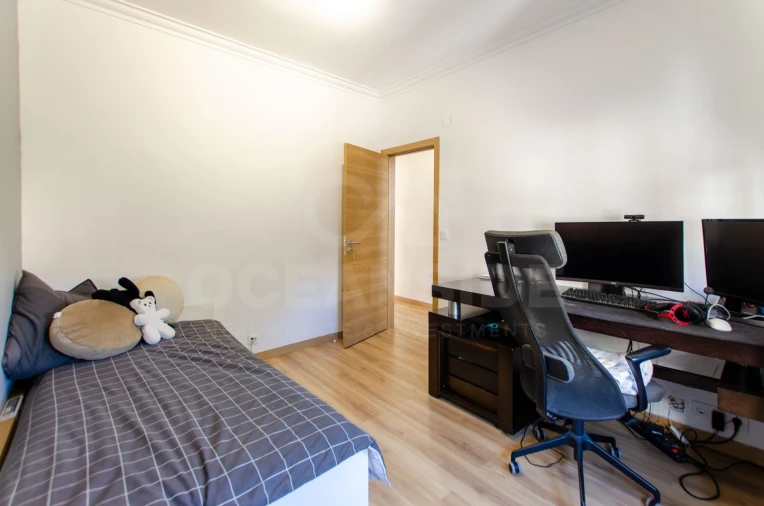 Apartamento T2 para Venda em Agualva e Mira-Sintra Foto 24